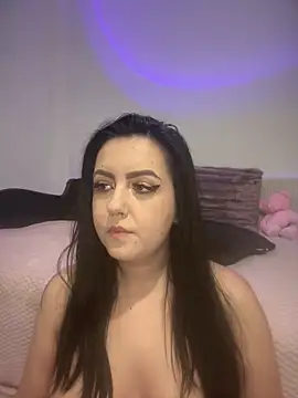 Snapshot of Ariel__Blossom chatting on 01.24.25 Ariel Blossom online show from 01.24.25