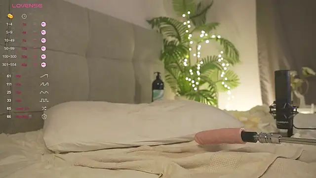 AlmaRobinson online show from 02.04.25