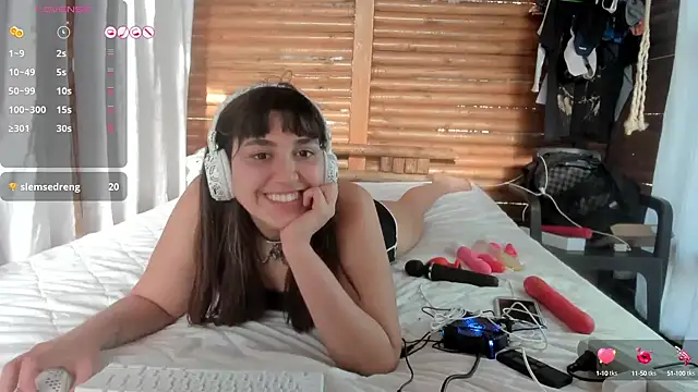 Snapshot of soysara15 chatting on 02.02.25 soysara15 online show from 02.02.25