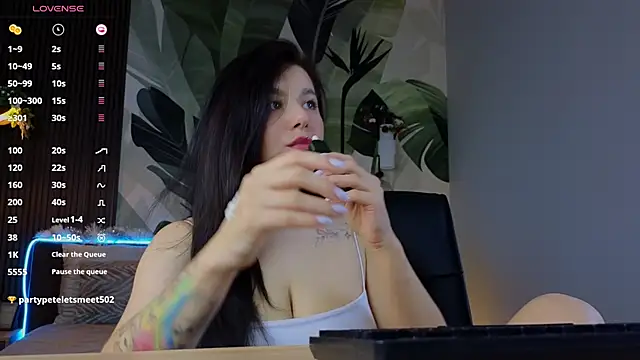 Jenna Adams  online show from 01.08.25