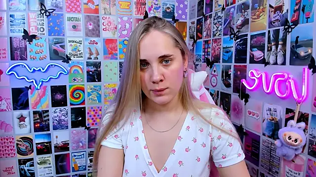 Snapshot of MiaMilas chatting on 01.13.26 MiaMilas online show from 01.13.26