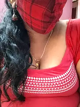 mallu-sumi online show from 03.15.25