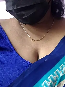 mallu-sumi online show from 11.29.25