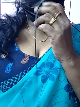 mallu-sumi online show from 12.20.25