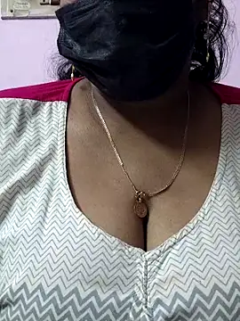 mallu-sumi online show from 04.16.26