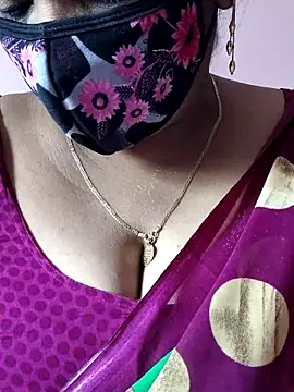 Snapshot of mallu-sumi chatting on 04.25.26 mallu-sumi online show from 04.25.26