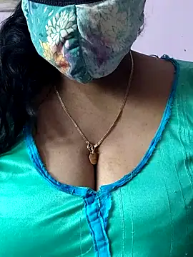 Snapshot of mallu-sumi chatting on 07.20.26 mallu-sumi online show from 07.20.26