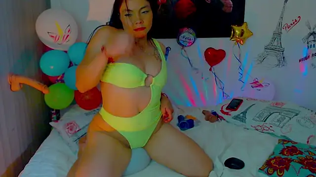 Snapshot of amii777 chatting on 01.05.25 amii777 online show from 01.05.25