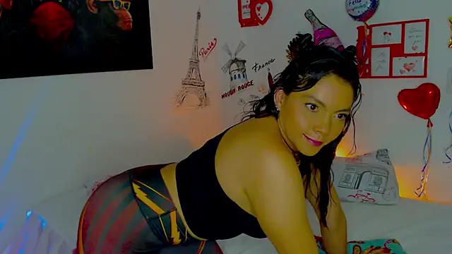 Snapshot of amii777 chatting on 01.28.25 amii777 online show from 01.28.25