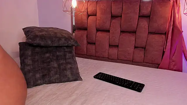 kristakinnky online show from 05.12.26