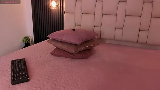kristakinnky online show from 05.21.26