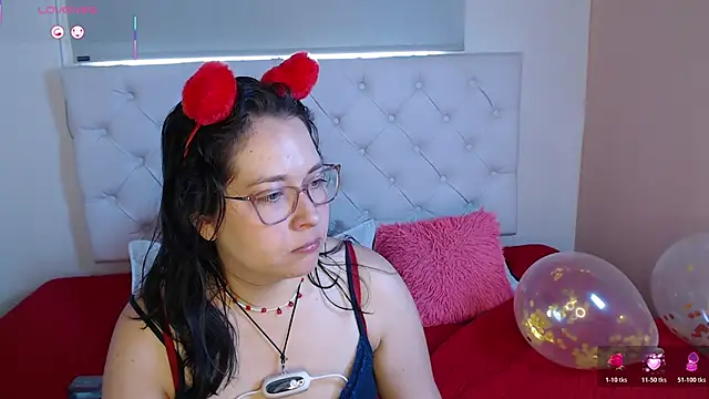 Snapshot of May_Carlier chatting on 02.15.26 May Carlier online show from 02.15.26