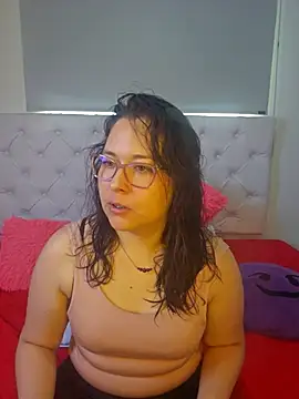 Snapshot of May_Carlier chatting on 02.18.26 May Carlier online show from 02.18.26