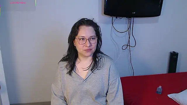 Snapshot of May_Carlier chatting on 03.01.26 May Carlier online show from 03.01.26