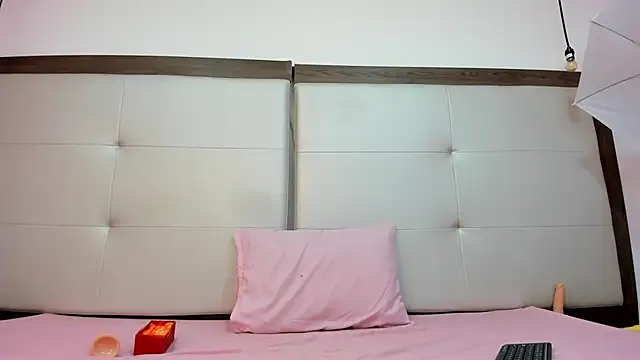 Alisson Freckles online show from 02.01.25