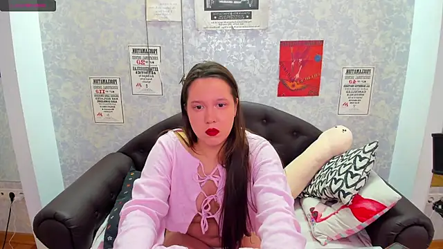 Snapshot of Mira_Karter chatting on 02.05.25 Mira Karter online show from 02.05.25