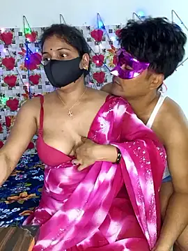 Snapshot of PeaCoooock chatting on 09.14.25 PeaCoooock online show from 09.14.25