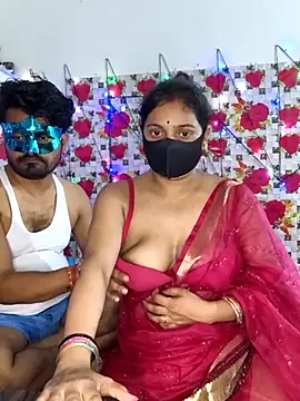 Snapshot of PeaCoooock chatting on 10.05.25 PeaCoooock online show from 10.05.25