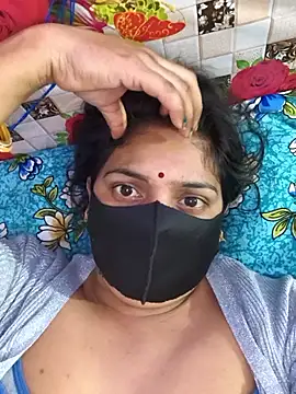 Snapshot of PeaCoooock chatting on 11.07.25 PeaCoooock online show from 11.07.25