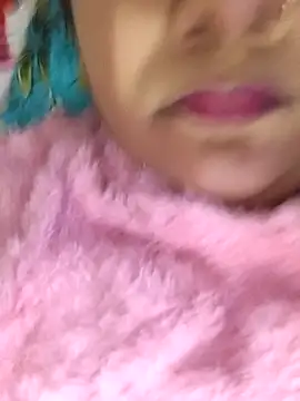 Snapshot of PeaCoooock chatting on 12.04.25 PeaCoooock online show from 12.04.25