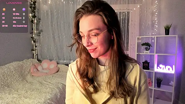 AraCopple online show from 12.19.24