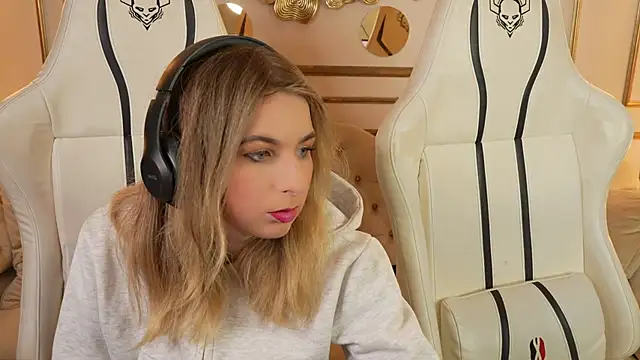 Snapshot of Inessa_Song chatting on 12.05.24 Inessa Song online show from 12.05.24