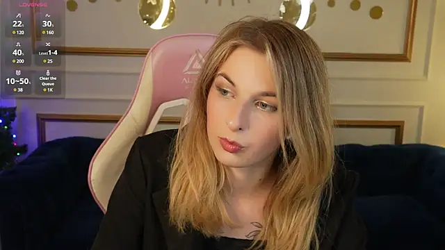 Snapshot of Inessa_Song chatting on 12.13.24 Inessa Song online show from 12.13.24