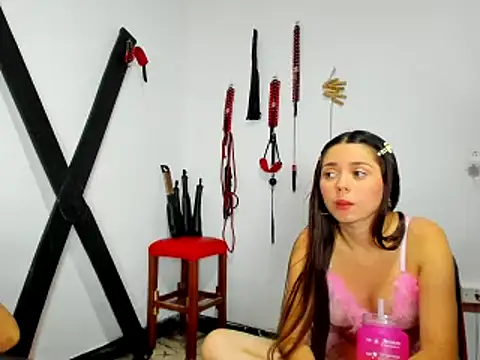 Hana and Zeta online show from 02.26.25