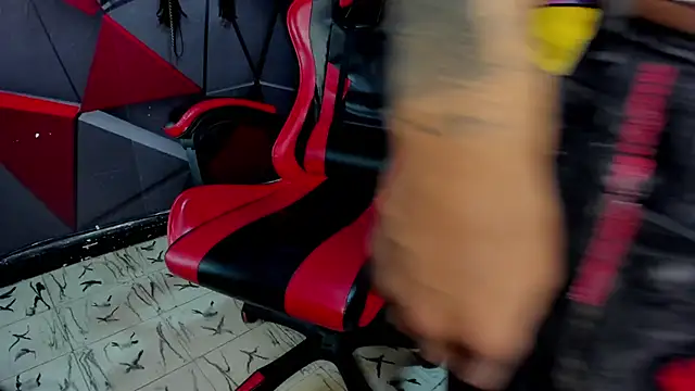 Hana and Zeta online show from 09.16.25