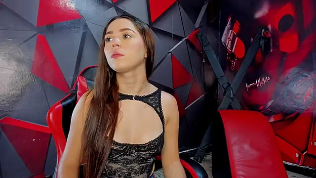 Hana and Zeta online show from 11.13.25