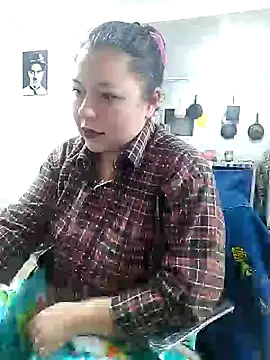 Snapshot of ZuriandAlex chatting on 01.18.25 ZuriandAlex online show from 01.18.25