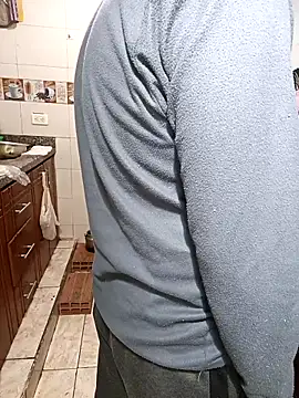 Snapshot of ZuriandAlex chatting on 10.11.25 ZuriandAlex online show from 10.11.25