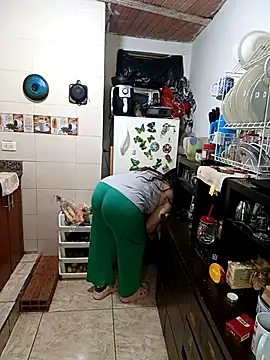 Snapshot of ZuriandAlex chatting on 10.27.25 ZuriandAlex online show from 10.27.25