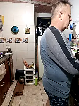 Snapshot of ZuriandAlex chatting on 10.29.25 ZuriandAlex online show from 10.29.25