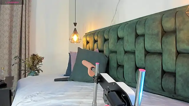 angelswets online show from 10.04.25