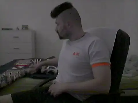 Hkl95555 online show from 10.16.25