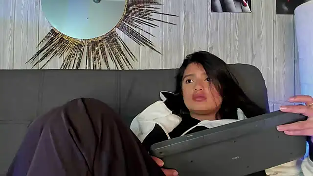 karla 999 online show from 12.29.24