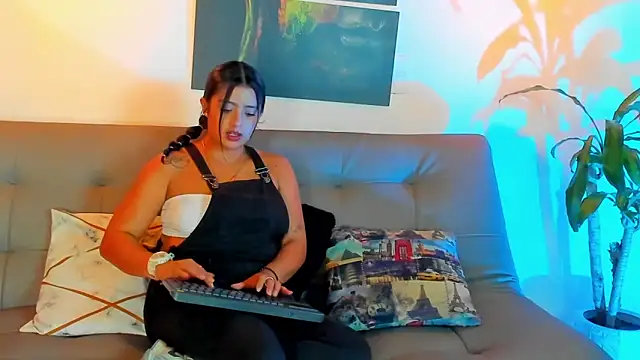 karla 999 online show from 02.04.25