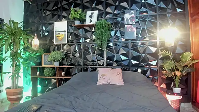 karla 999 online show from 10.22.25