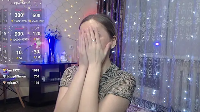 Snapshot of JessieOMays chatting on 02.16.25 JessieOMays online show from 02.16.25