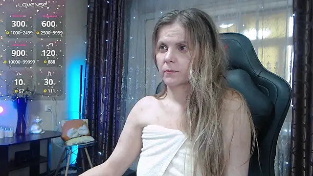 Snapshot of JessieOMays chatting on 03.18.25 JessieOMays online show from 03.18.25