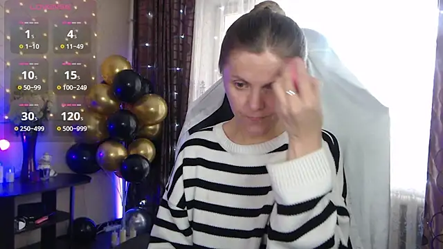 Snapshot of JessieOMays chatting on 09.12.25 JessieOMays online show from 09.12.25