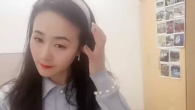 Snapshot of fanfan-FF chatting on 01.10.25 fanfan-FF online show from 01.10.25