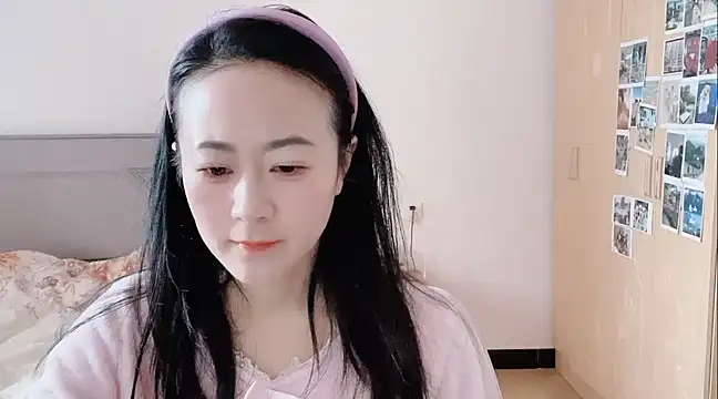 Snapshot of fanfan-FF chatting on 02.09.25 fanfan-FF online show from 02.09.25