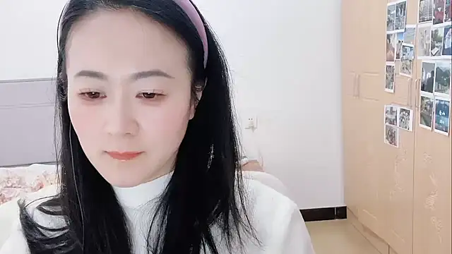 Snapshot of fanfan-FF chatting on 02.10.25 fanfan-FF online show from 02.10.25