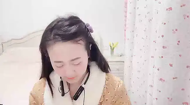 Snapshot of fanfan-FF chatting on 02.23.25 fanfan-FF online show from 02.23.25