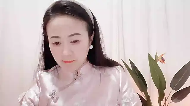 Snapshot of fanfan-FF chatting on 02.24.25 fanfan-FF online show from 02.24.25