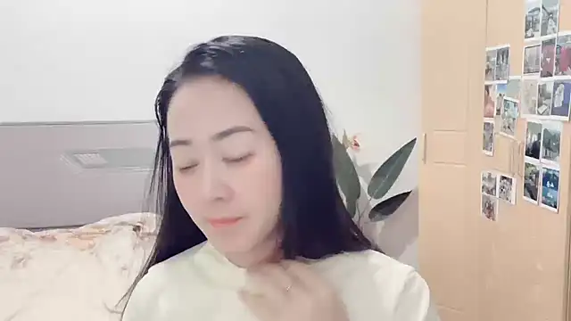 Snapshot of fanfan-FF chatting on 03.18.25 fanfan-FF online show from 03.18.25