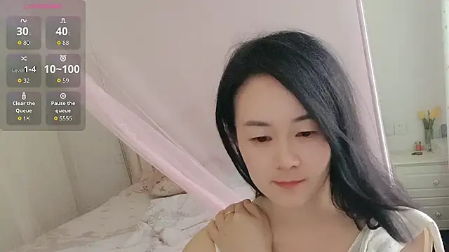 Snapshot of fanfan-FF chatting on 10.02.25 fanfan-FF online show from 10.02.25