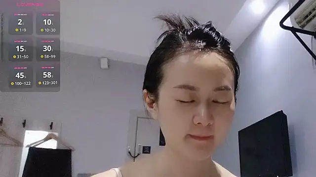 Snapshot of fanfan-FF chatting on 10.15.25 fanfan-FF online show from 10.15.25